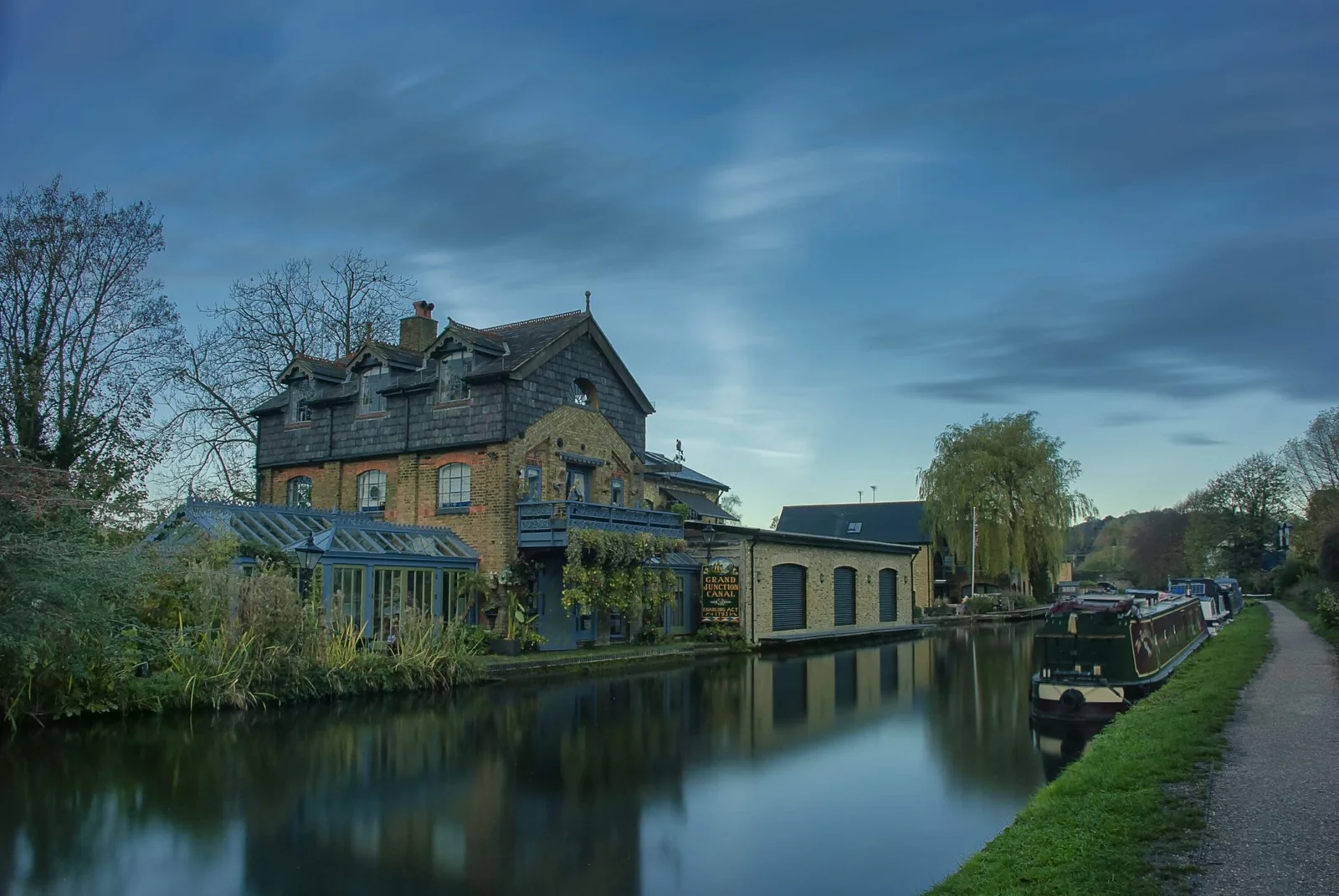 Berkhamsted-4-scaled-1-min-2048x1371