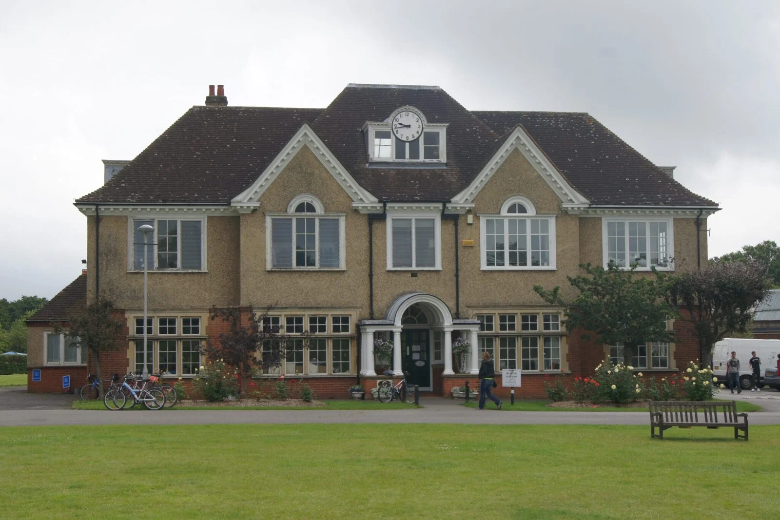 Harpenden-3-scaled-1-min-2048x1366